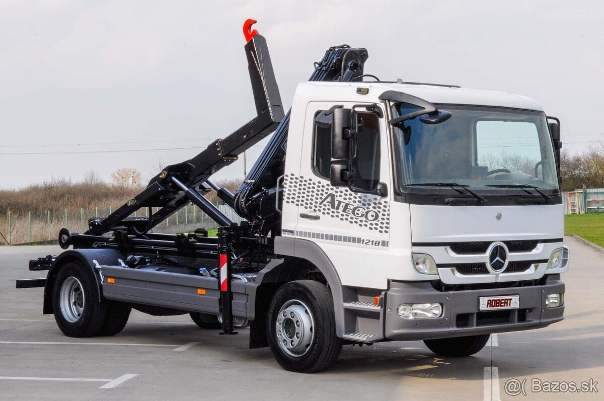 MERCEDES ATEGO NOVÝ HÁKOVÝ NOSIČ KONTAJNEROV HYDR.RUKA / EU5