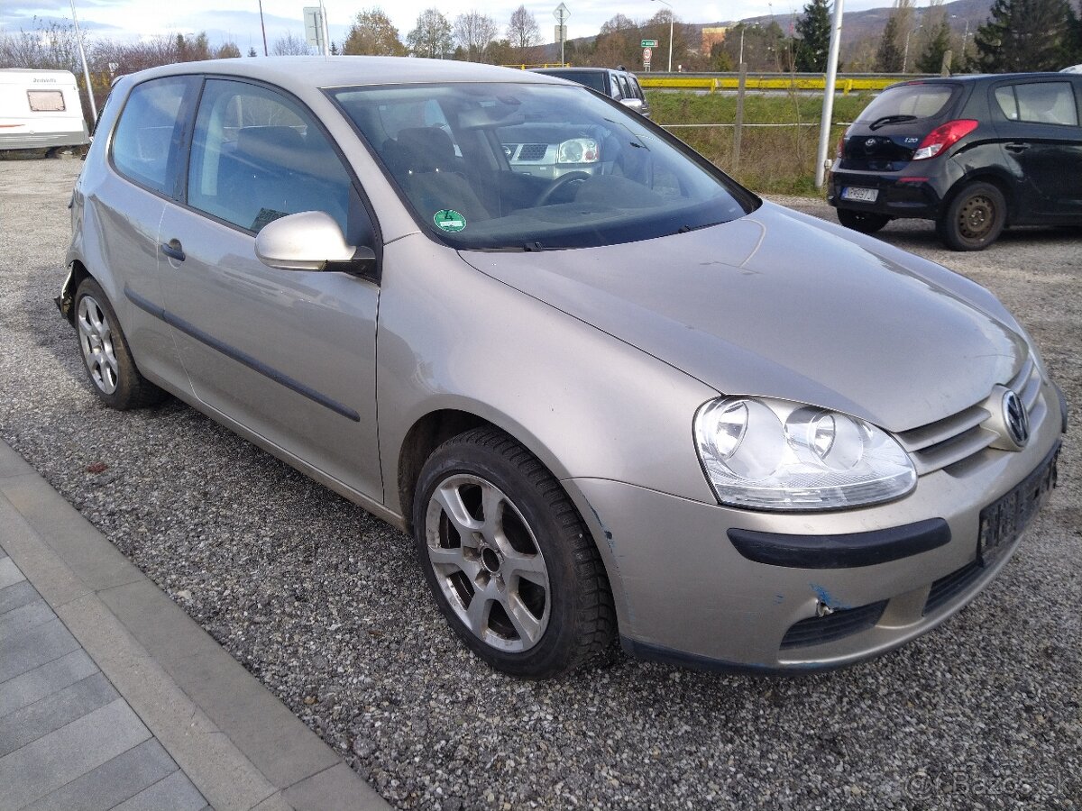 VW Golf 5 , benzín 1,4 55kW, Klíma