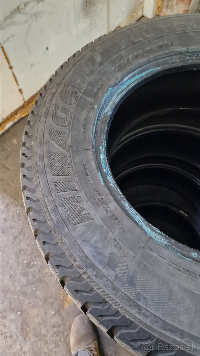 Mirage 235/70r16