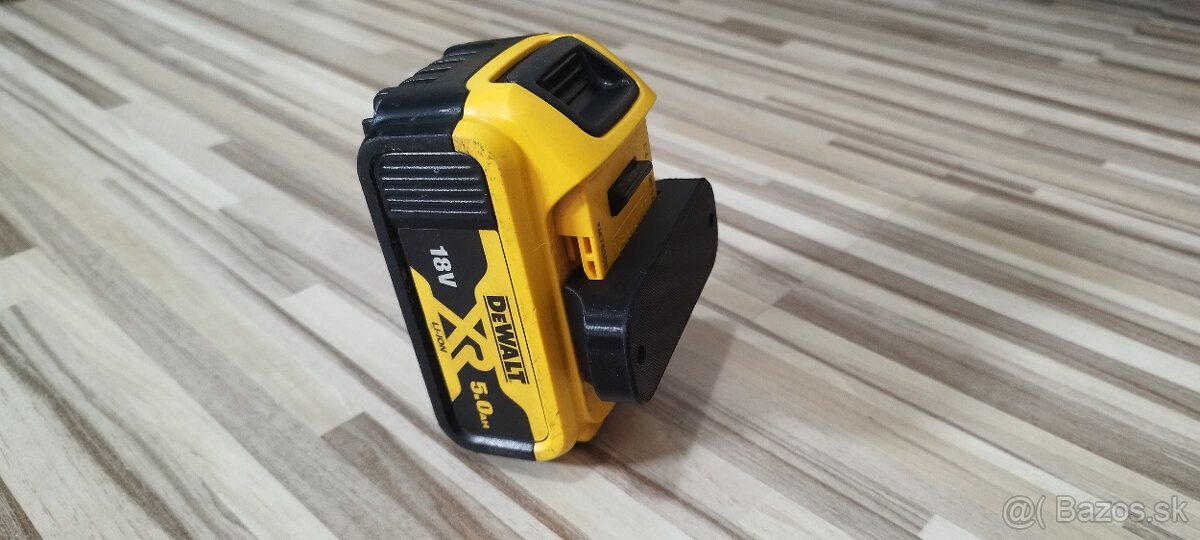 Držiak batérie Dewalt XR 18V model 4