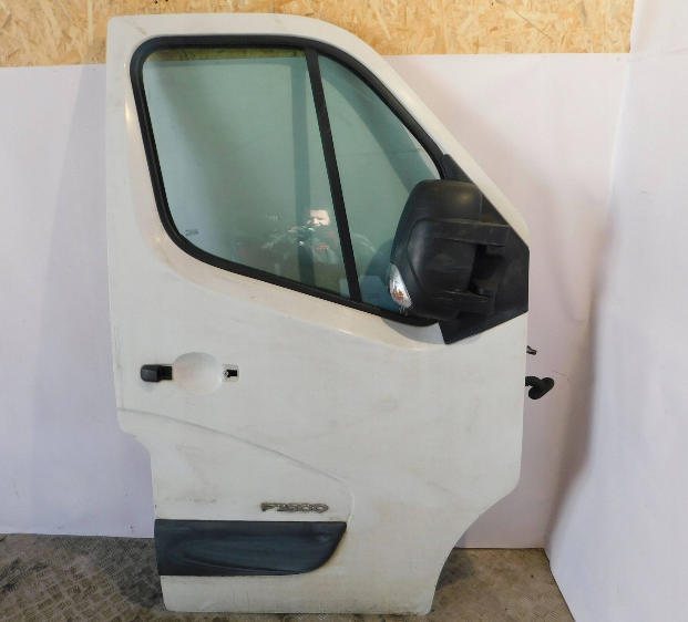 Renault Master III Movano 2010-  pravé predné dvere