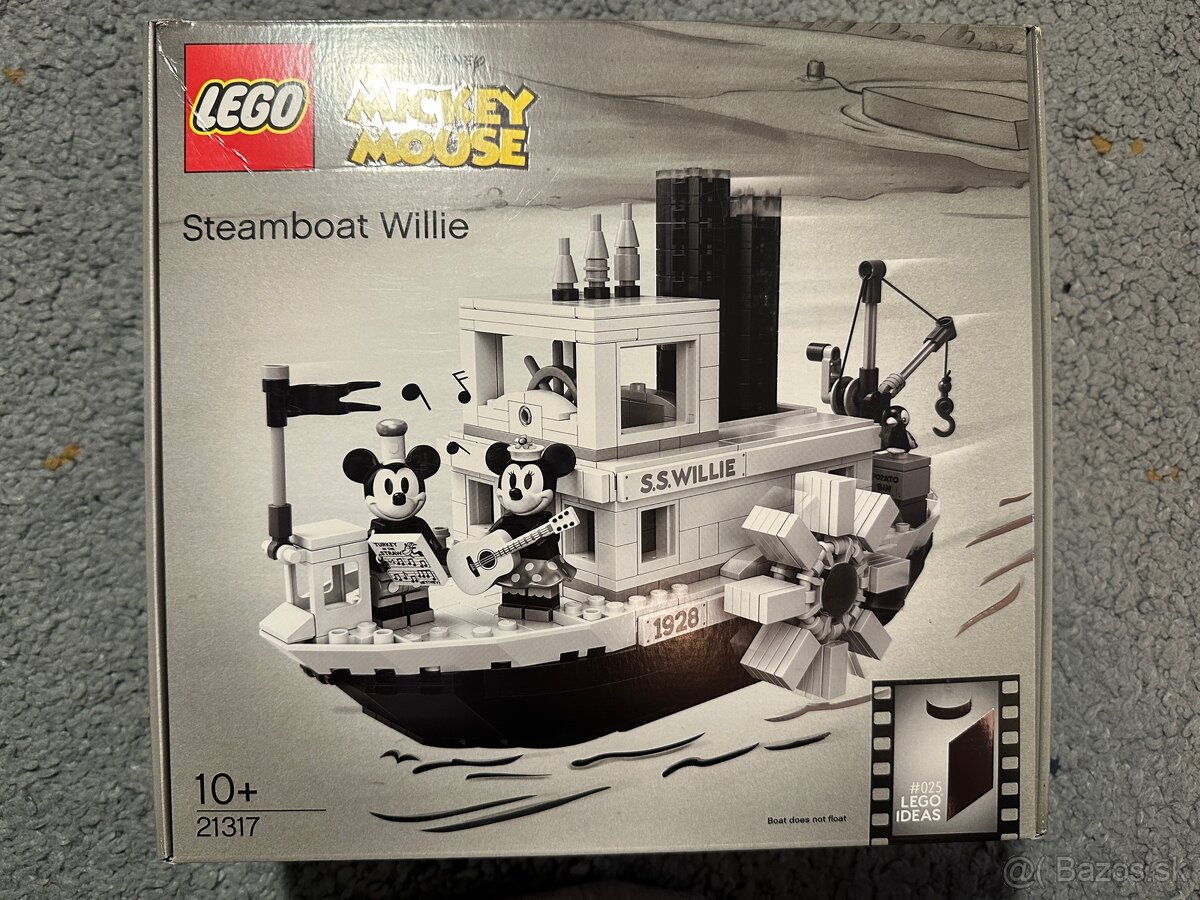 21317 LEGO Steamboat Willie