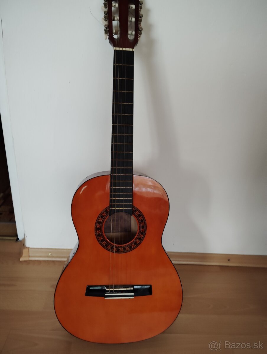 Gitara akustická