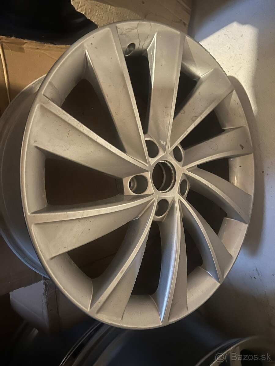 Elektrony Škoda pegasus r18, 5x112