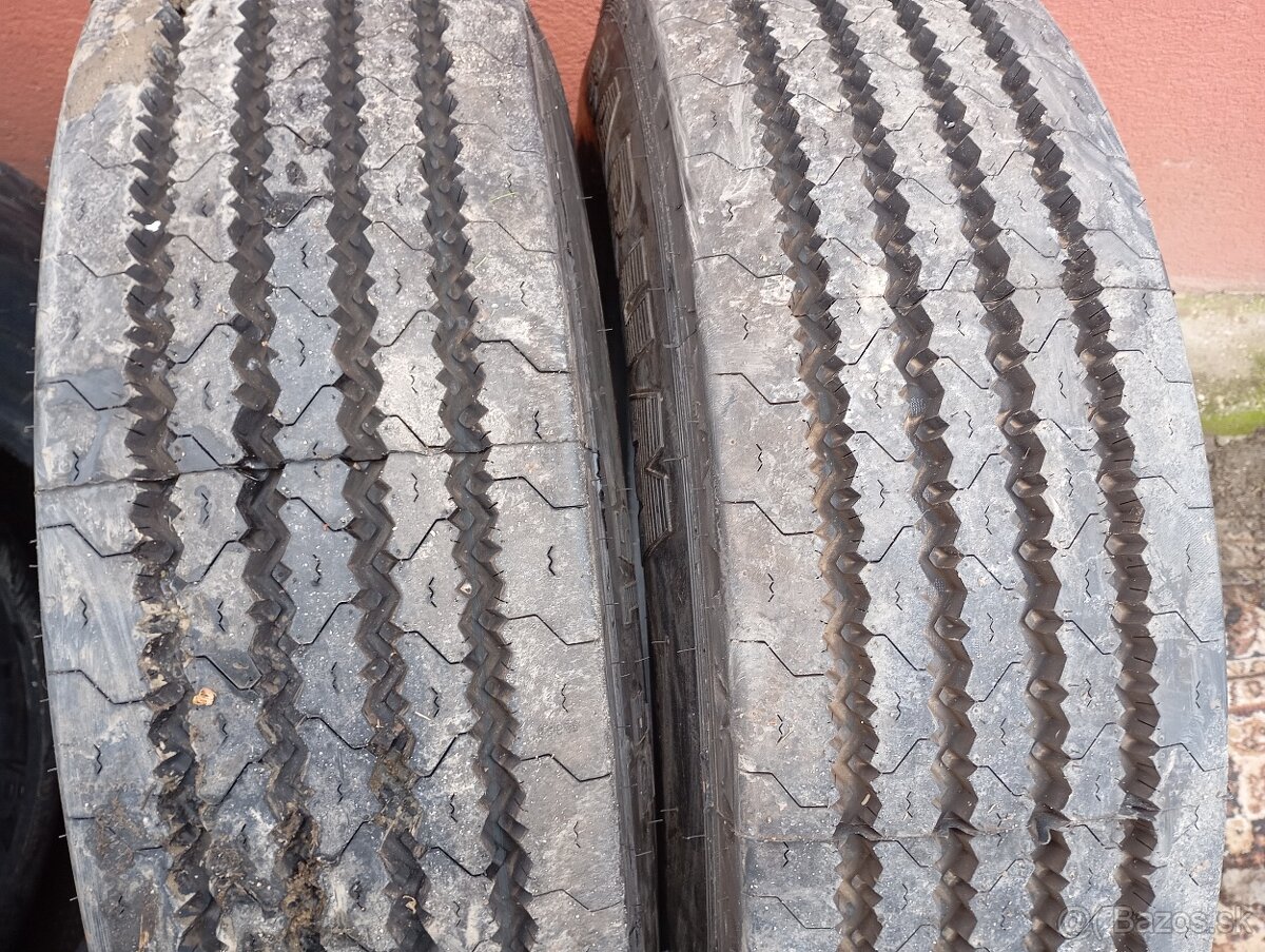 295/80 R22,5 BARUM / PREDNÉ