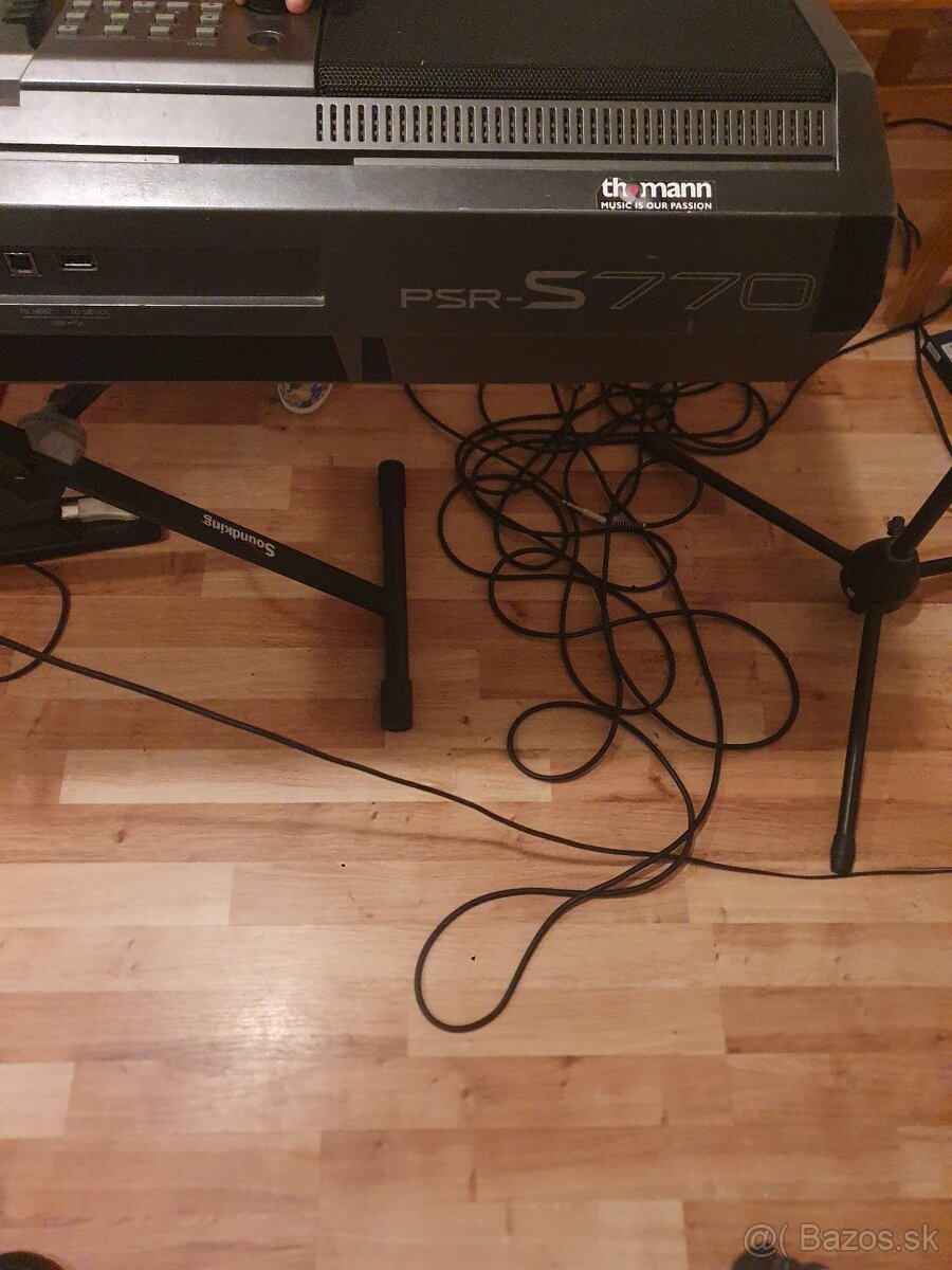 Yamaha psr-s770