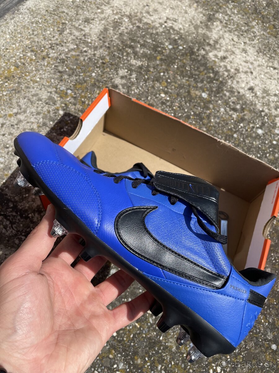 Kopačky Nike Premier