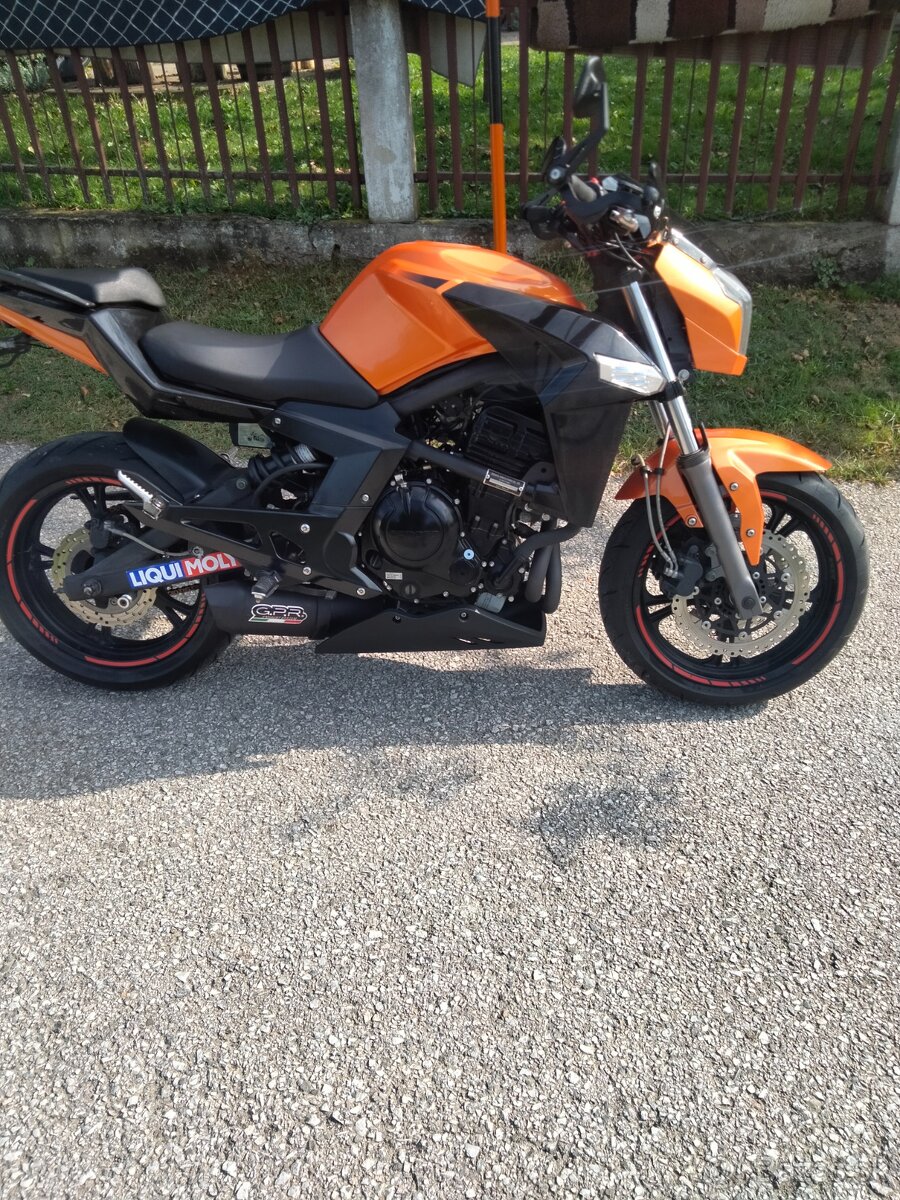 Cf moto 750 NK