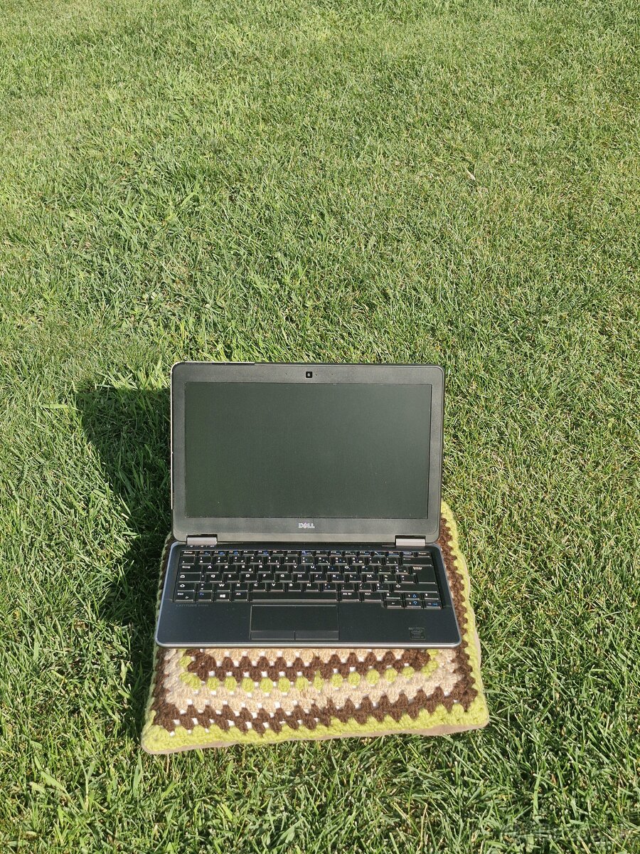 Dell Latitude E7240