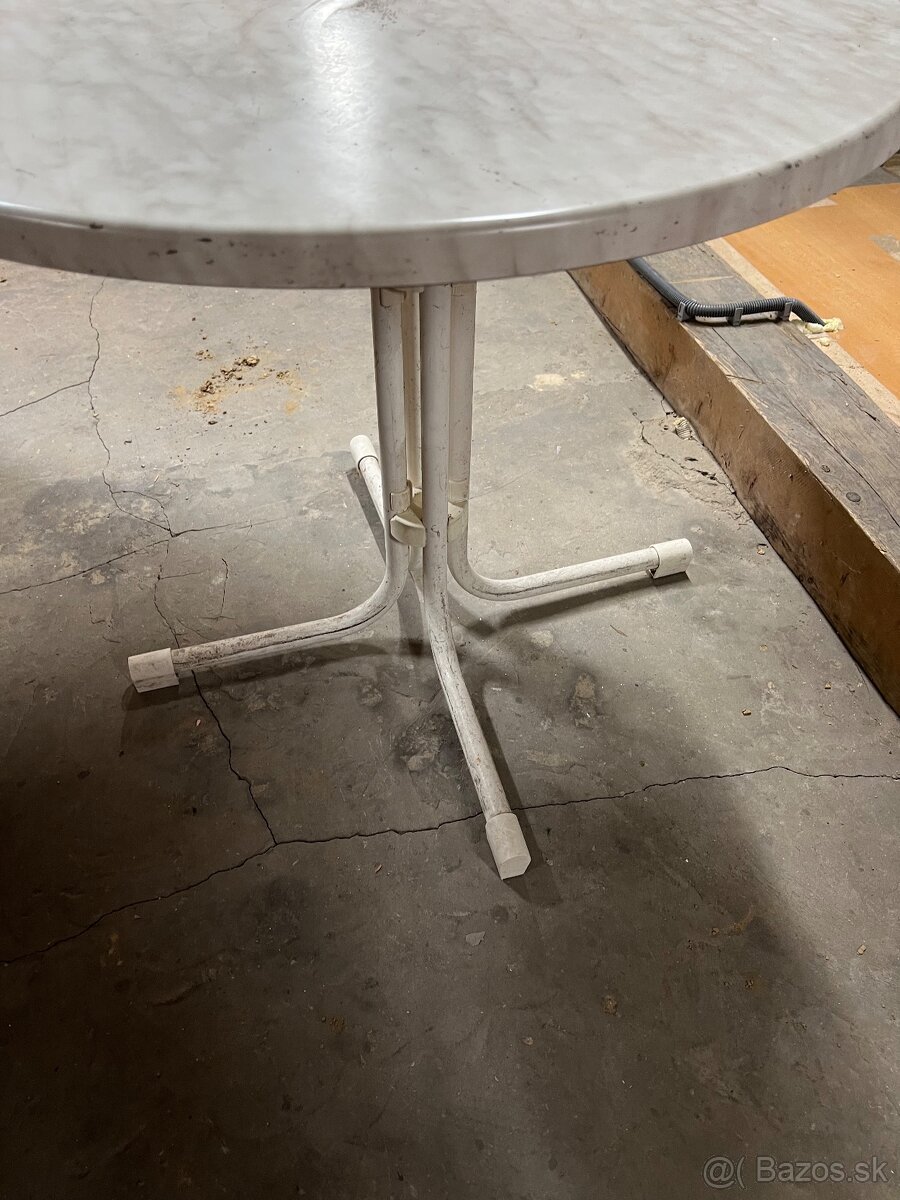 Stôl 80 cm