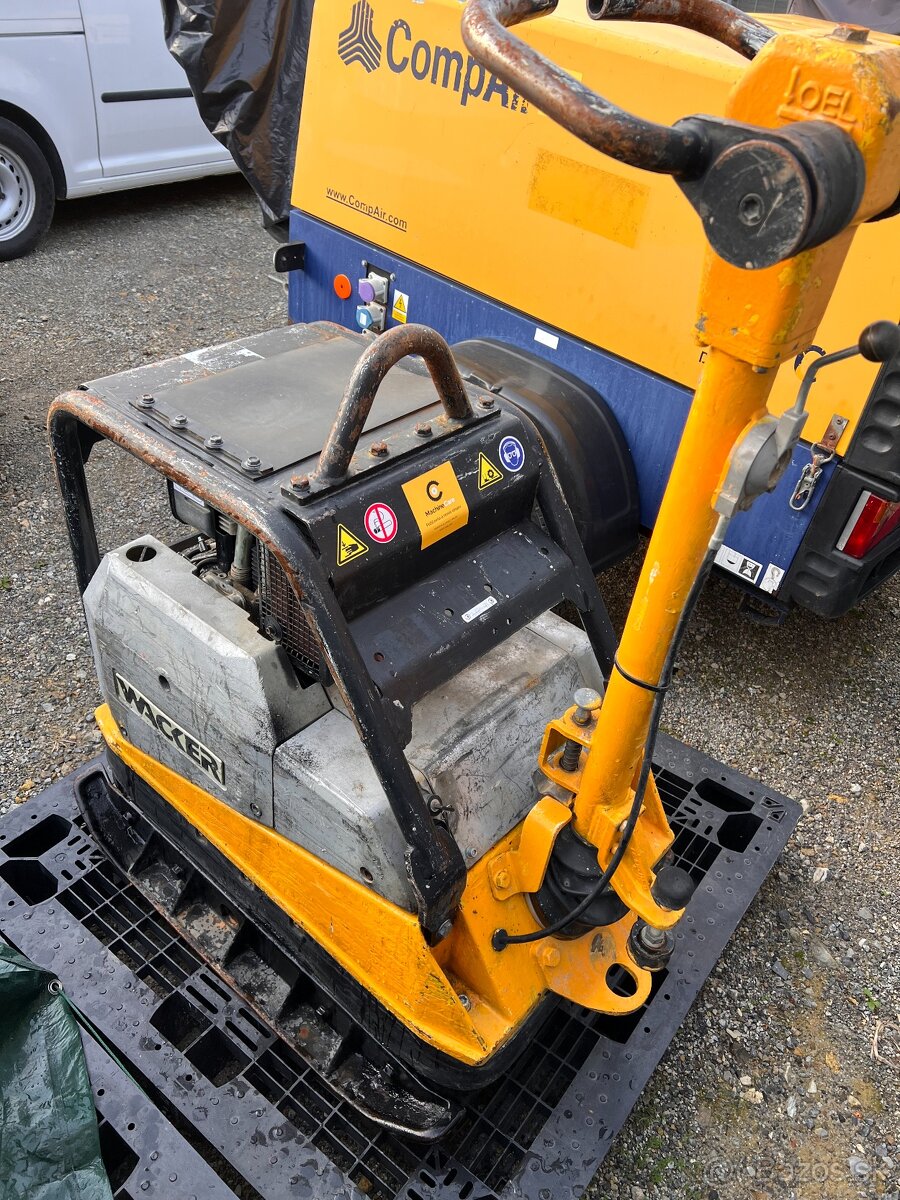 Reverzna 480kg vibračná doska Wacker Neuson DPU 6055