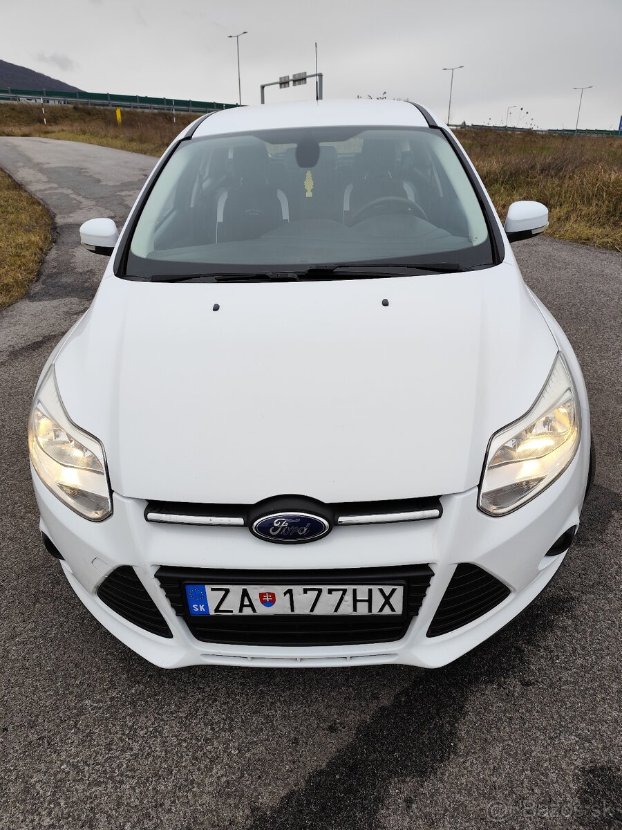 Ford 1.0 ecoboost  74kw 8/2013 --94100km