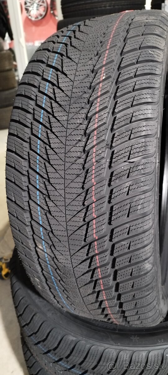 Zimné pneumatiky 245/45 R18