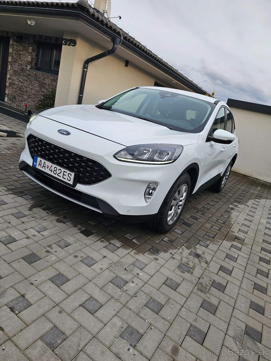 Ford Kuga 1.5tdci 88kw, 113 000km,Led svetlá,Navi, r.v. 2021