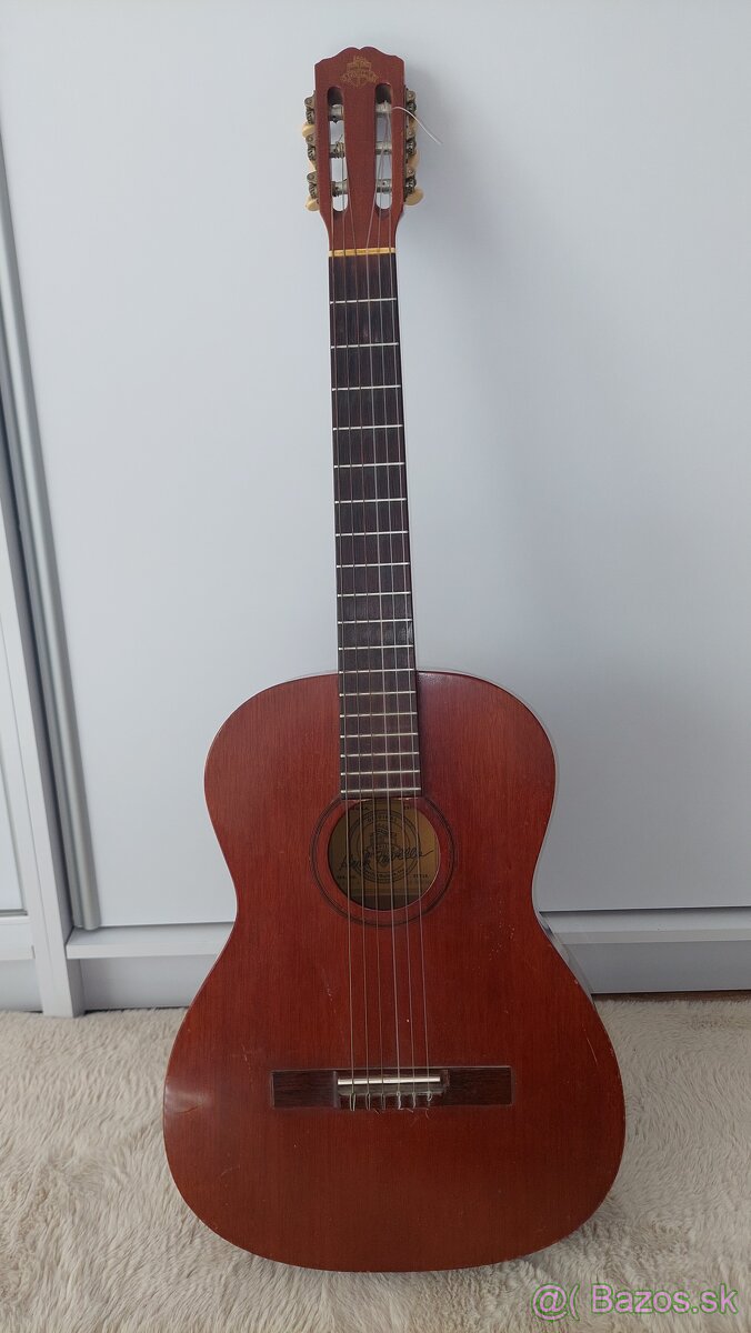 GITARA FAVILLA