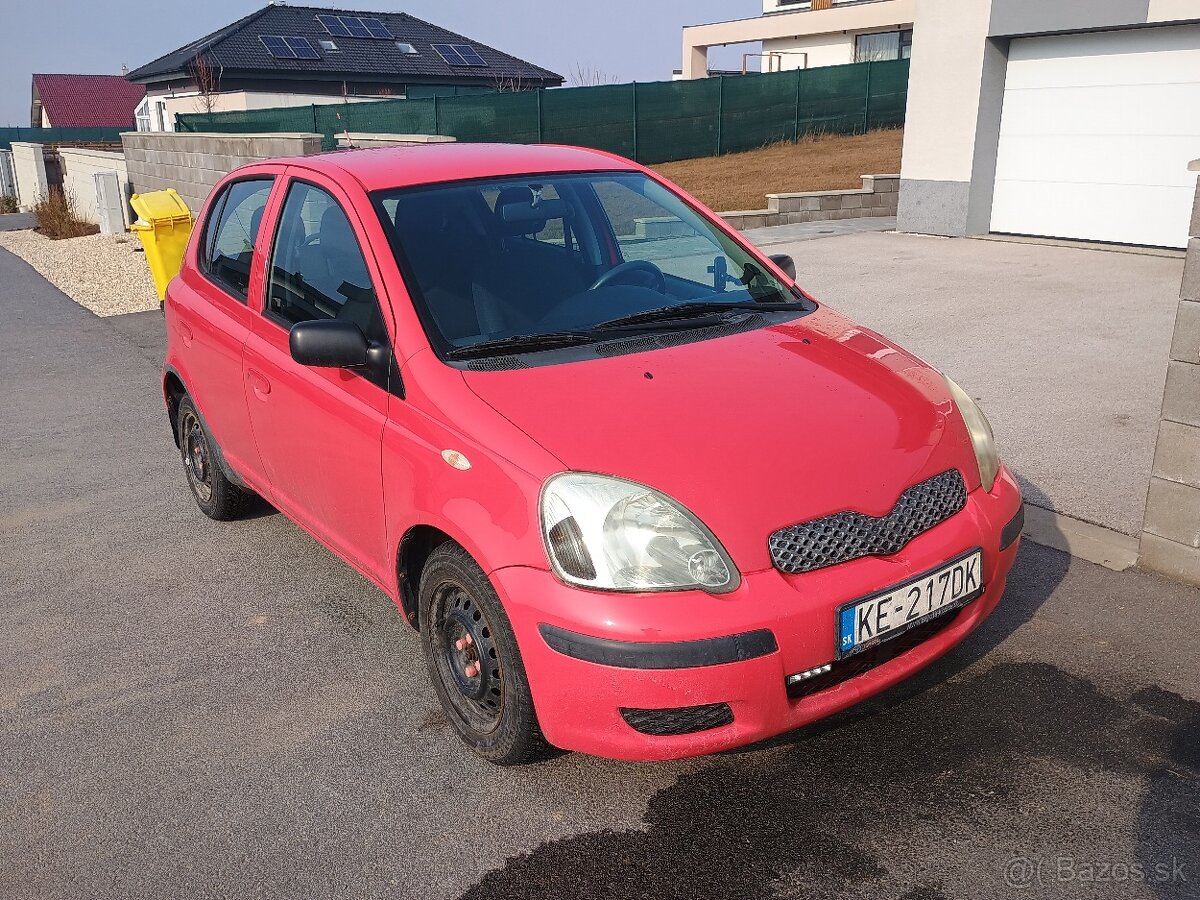 Toyota Yaris 2004 slovenské auto