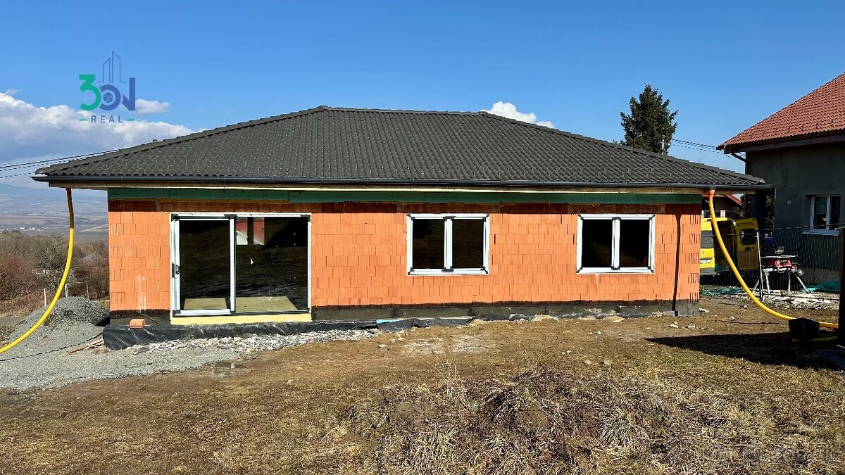 NOVOSTAVBA bungalov - rodinný dom - obec Okružná