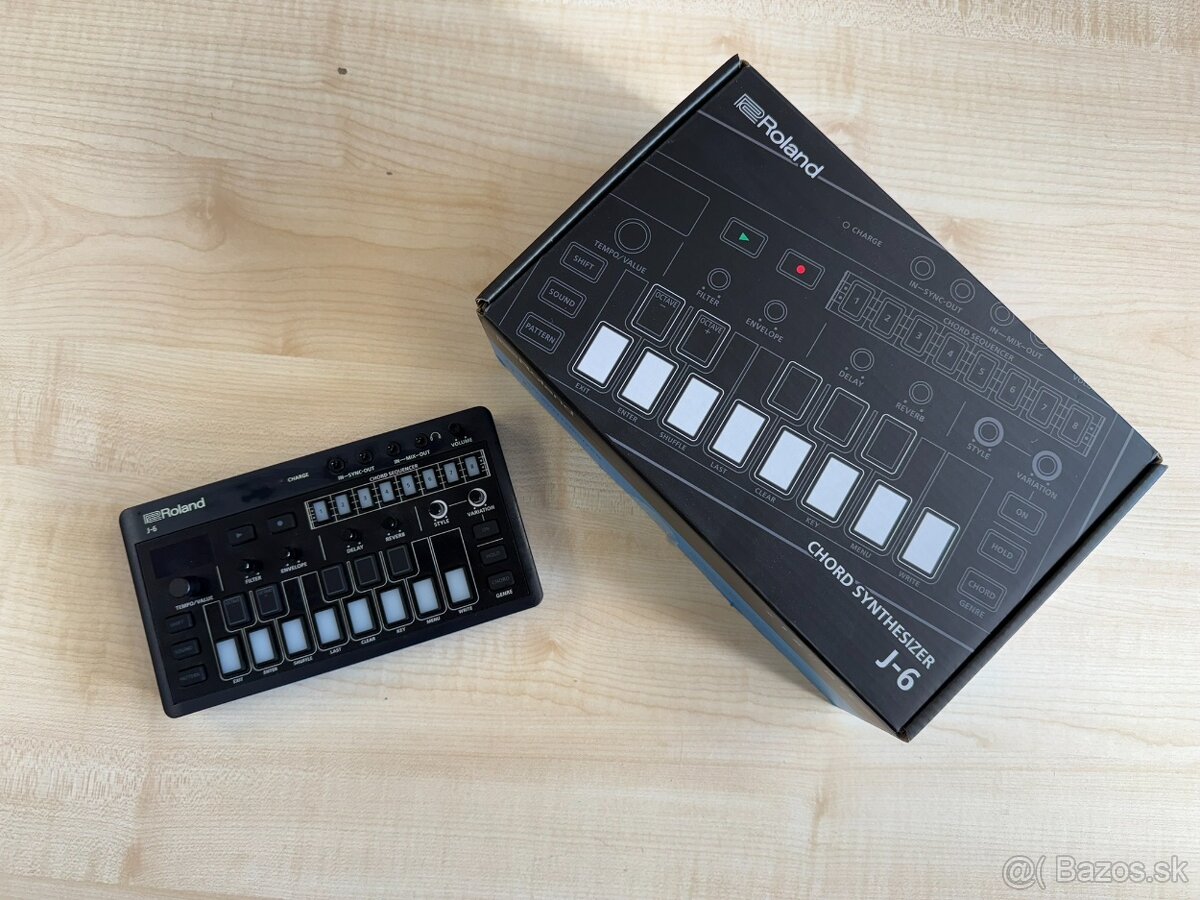 Roland AIRA Compact J-6 – takmer nový, skvelý stav