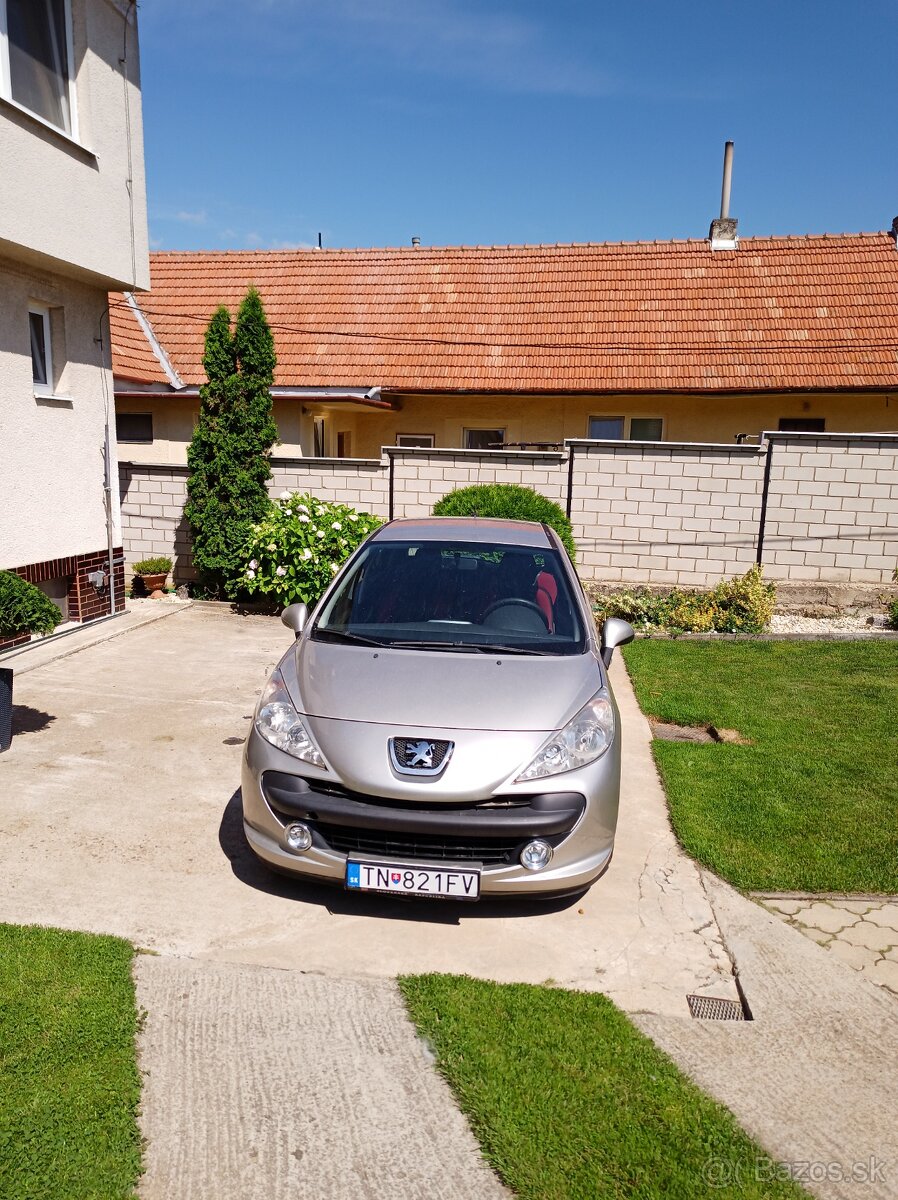 Peugeot 207 1,4 E