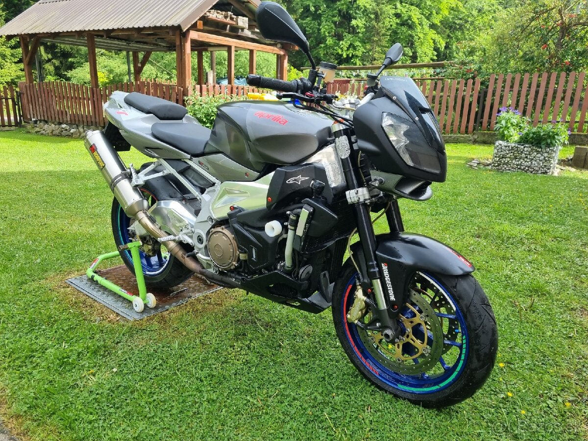 Aprilia RSV 1000 Tuono