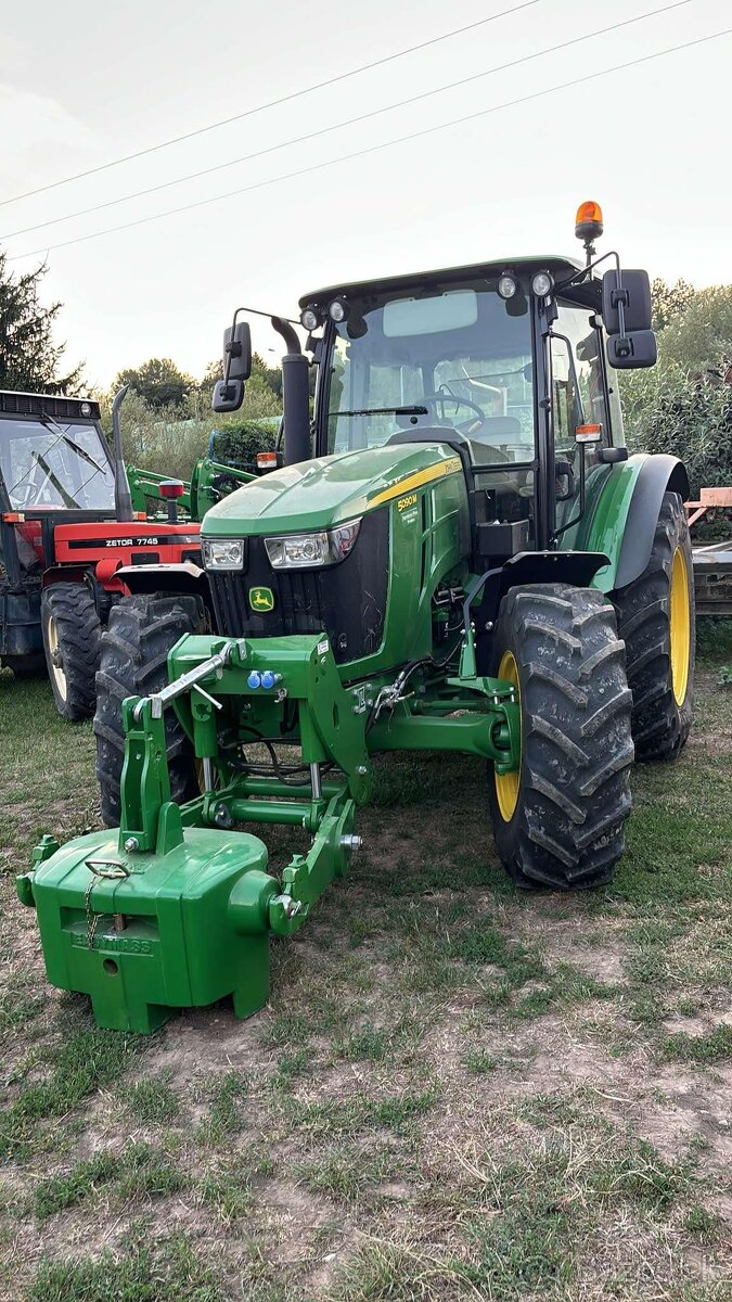 John Deere 5090M