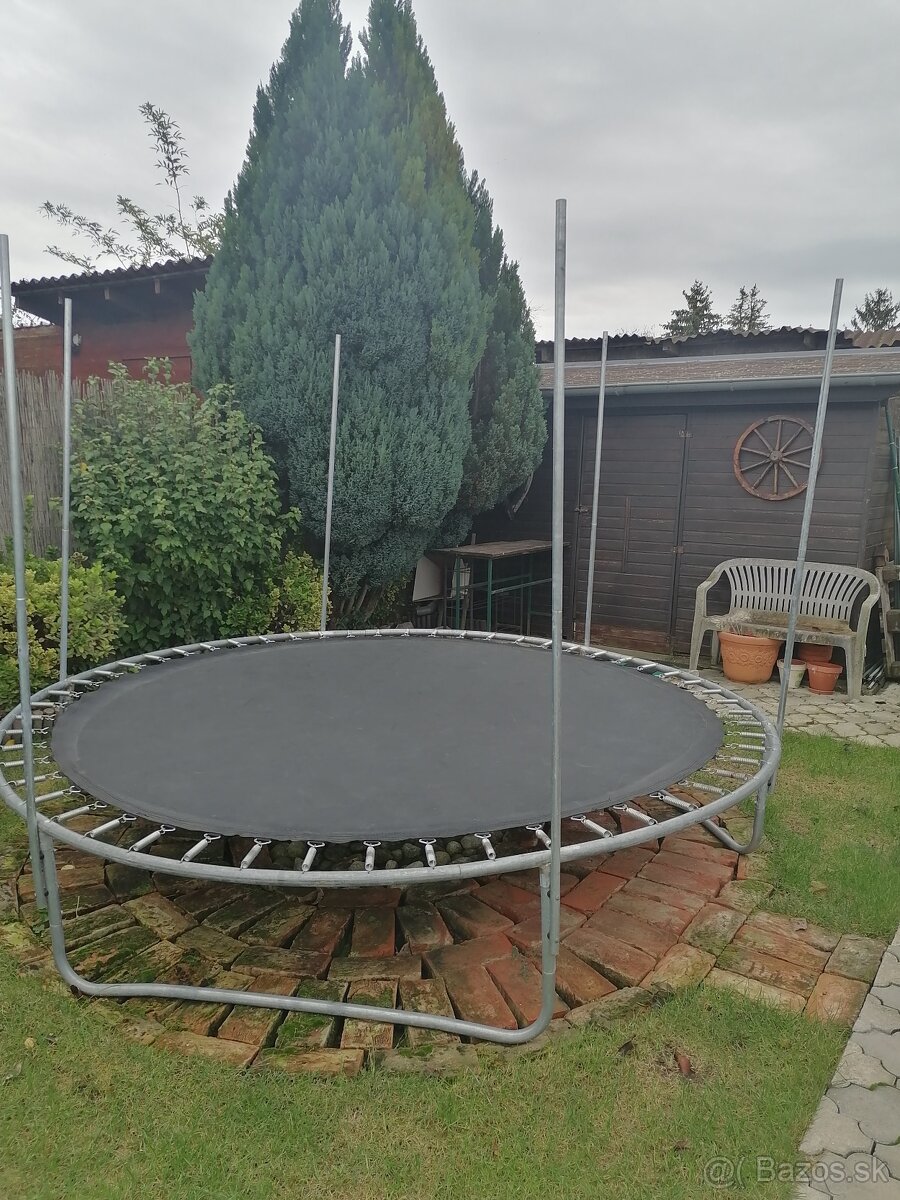 Trampolina