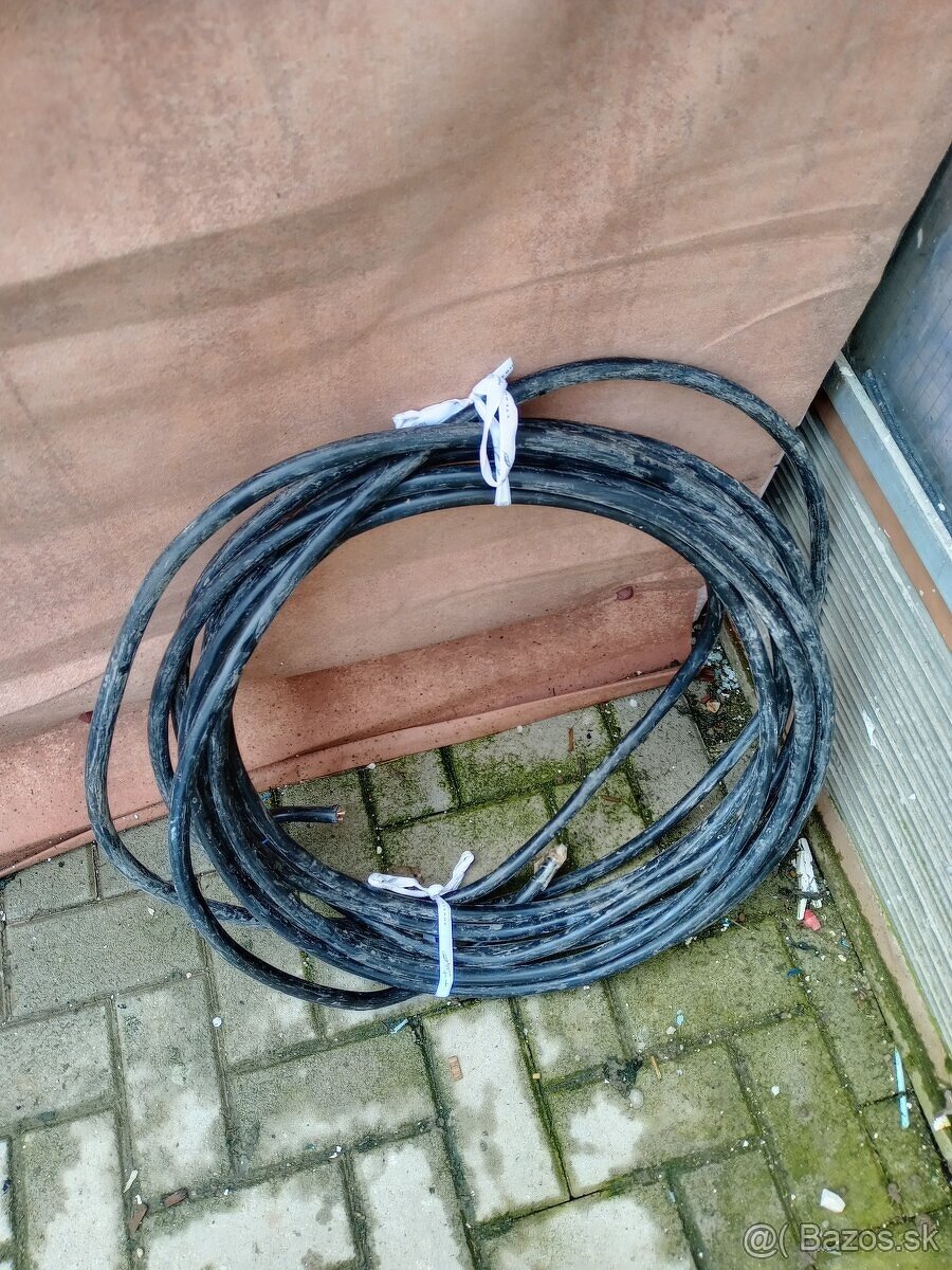 predam privodovy kabel- 26m     CYKY 4Bx10