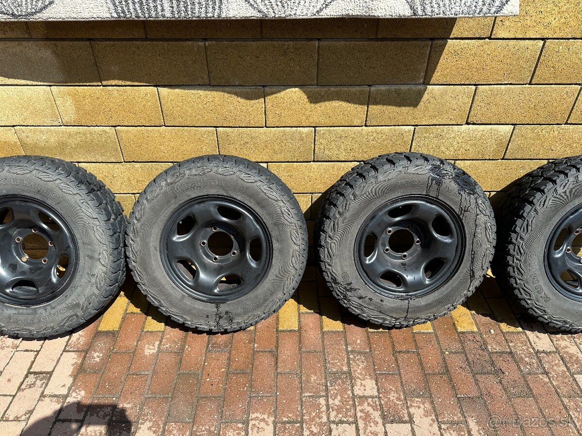 Suzuki Vitara terenne kumho LT 225/75R16 mt51