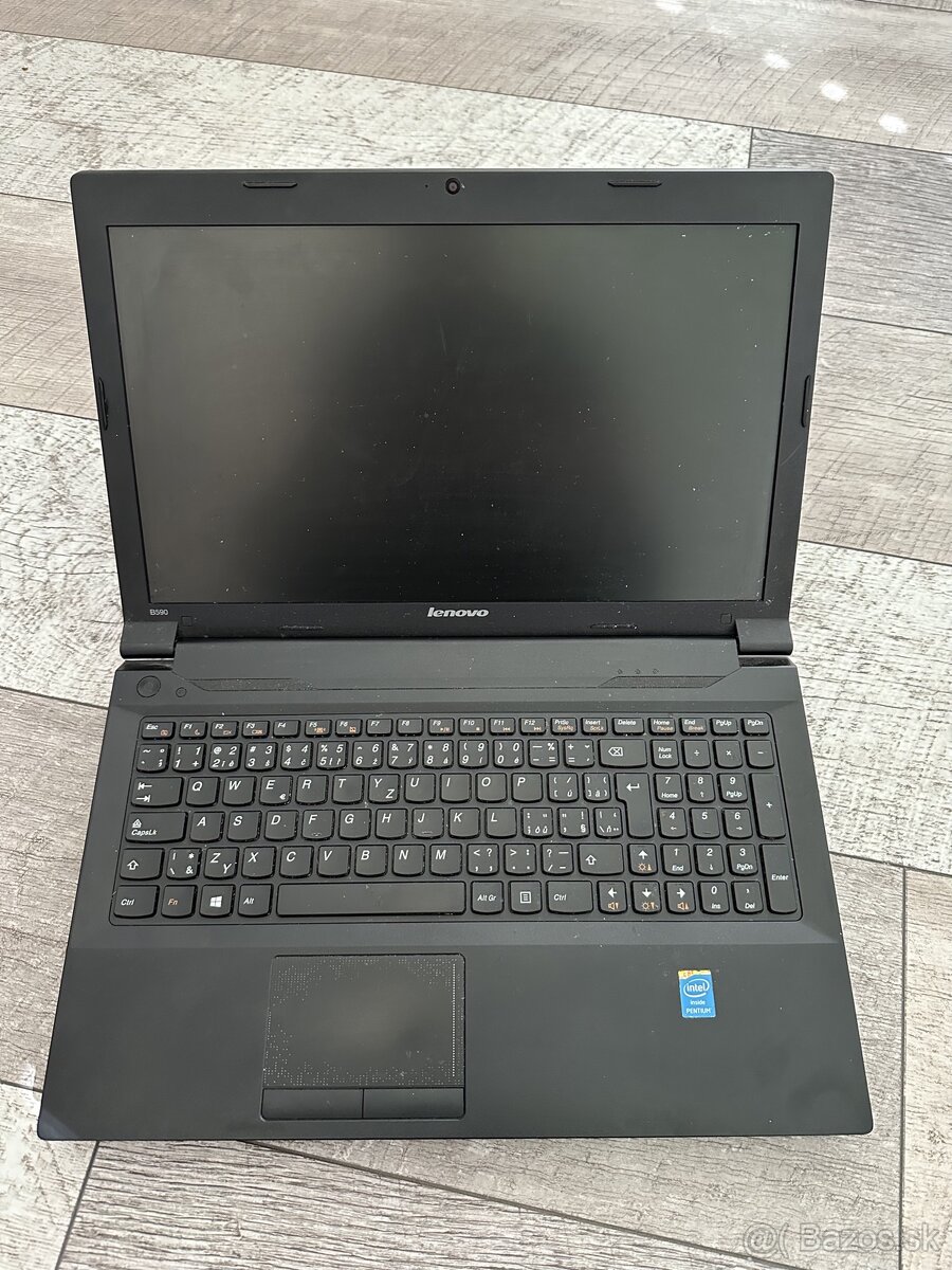 Lenovo B590