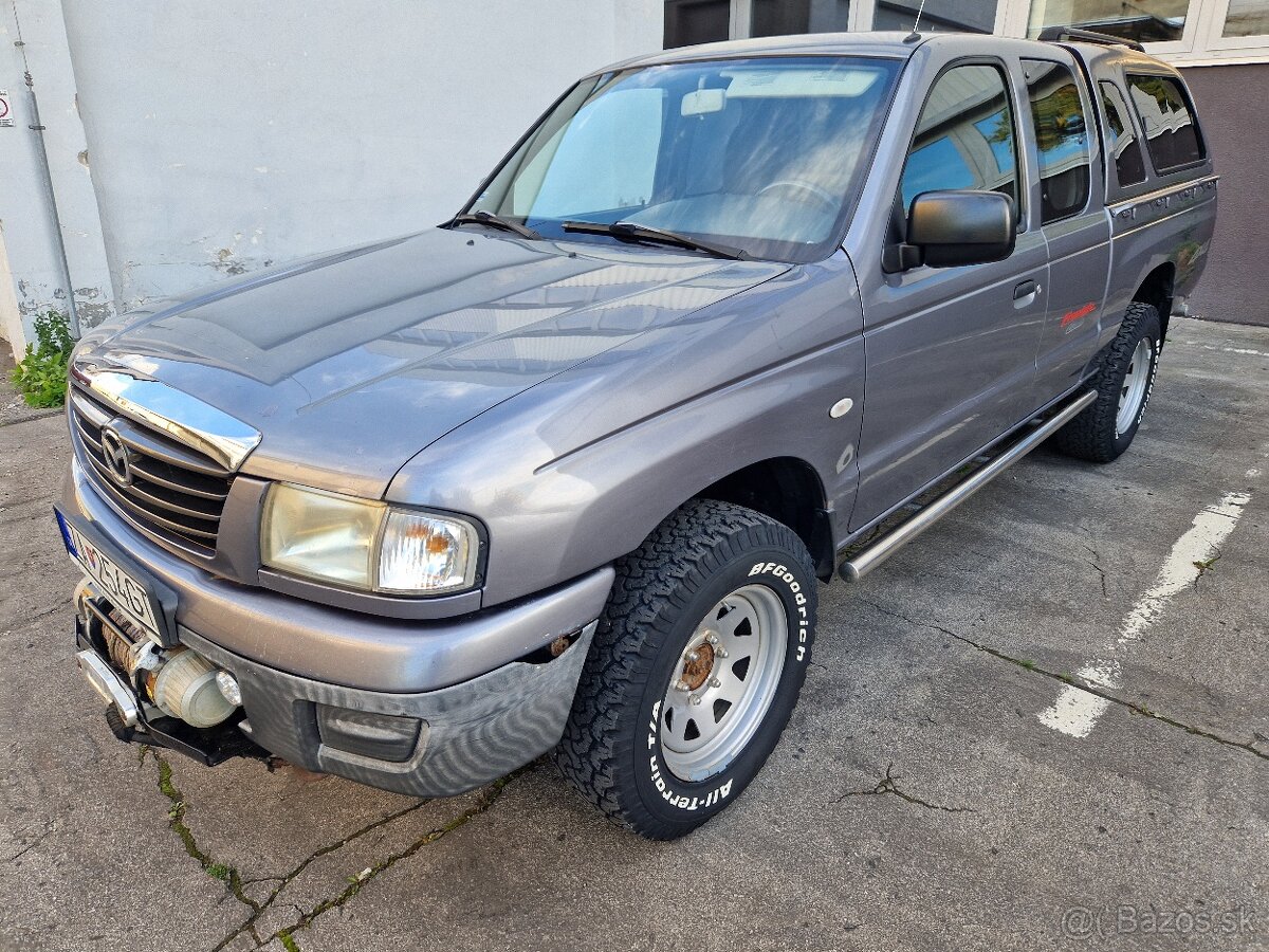 Mazda B2500 4WD 4x4 109 ps navijak pickup 147000km Ťažné