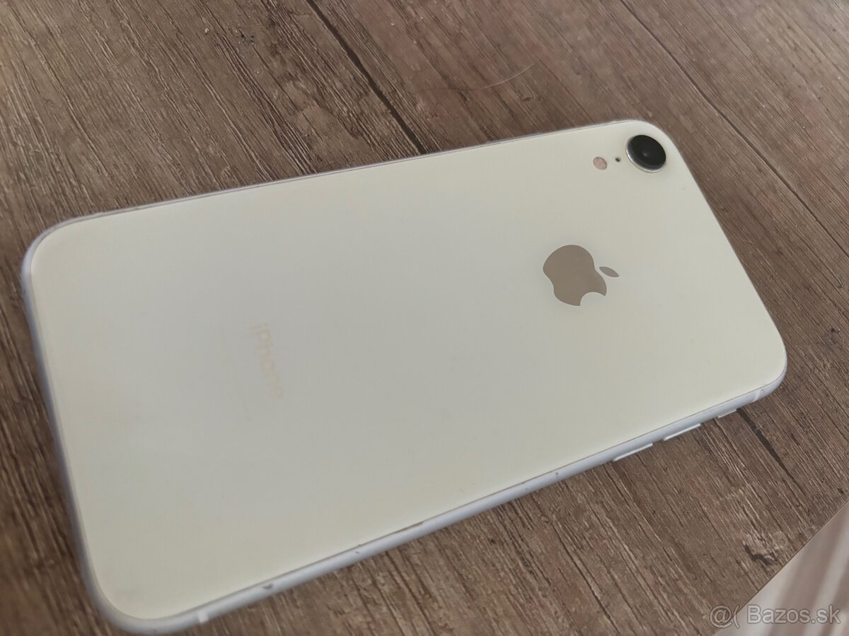 Predám IPhone XR