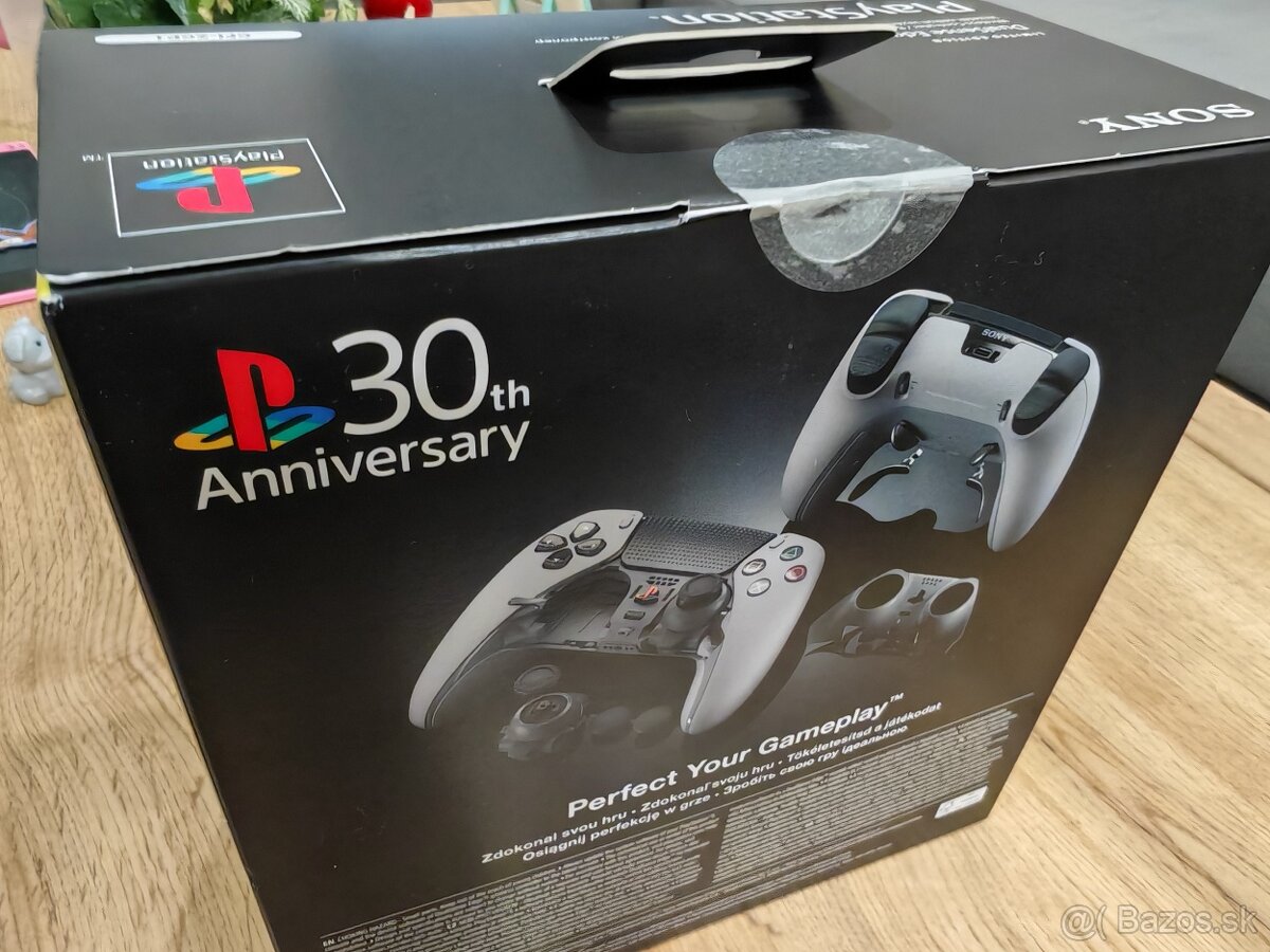 Playstation Dualsense Edge 30th anniversary edition