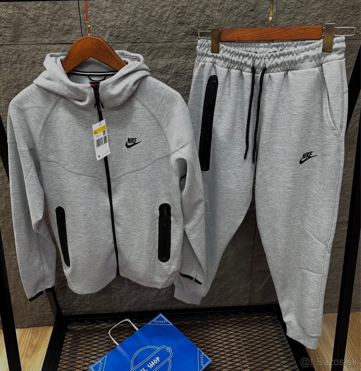 Nike tech fleece grey na predaj