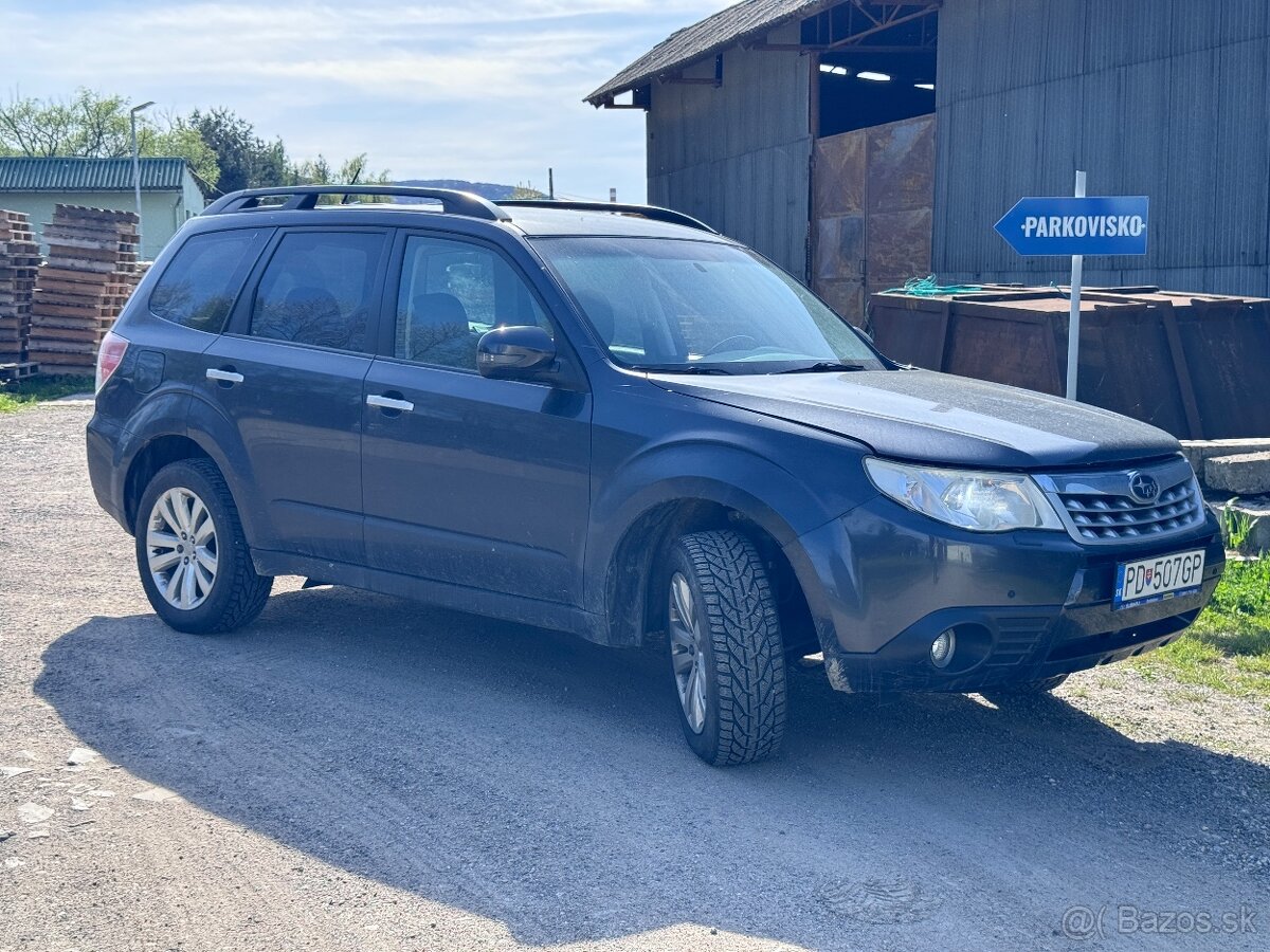 Predáme Subaru Forester 2011 facelift benzín 2.0