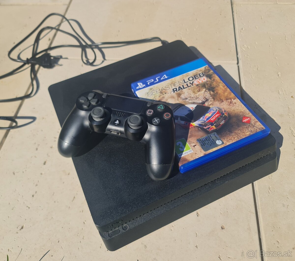 Playstation 4 Slim (ps4)