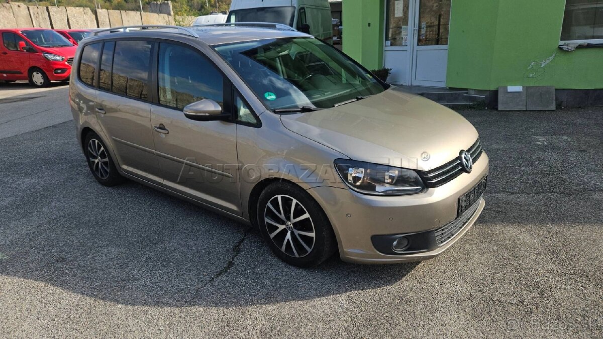 VW TOURAN DSG - PREDAJ AJ NA SPLÁTKY