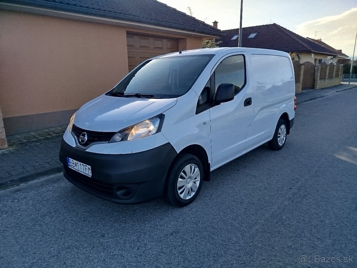 Nissan NV 200