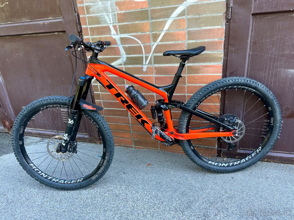 TREK SLASH 9.8 carbon