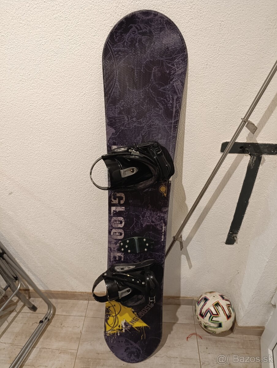 Snowboard a topánky