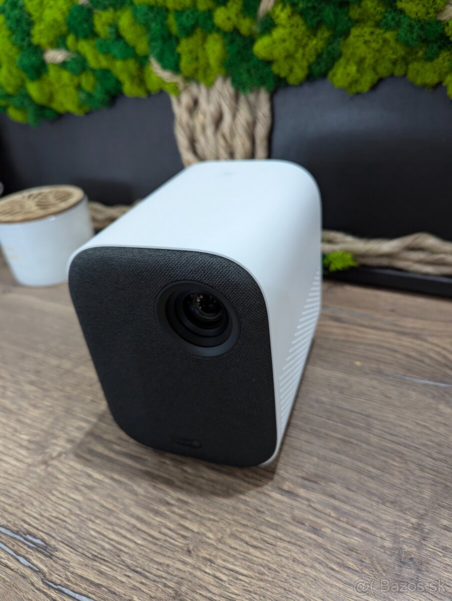 Xiaomi Mi Smart Compact Projector