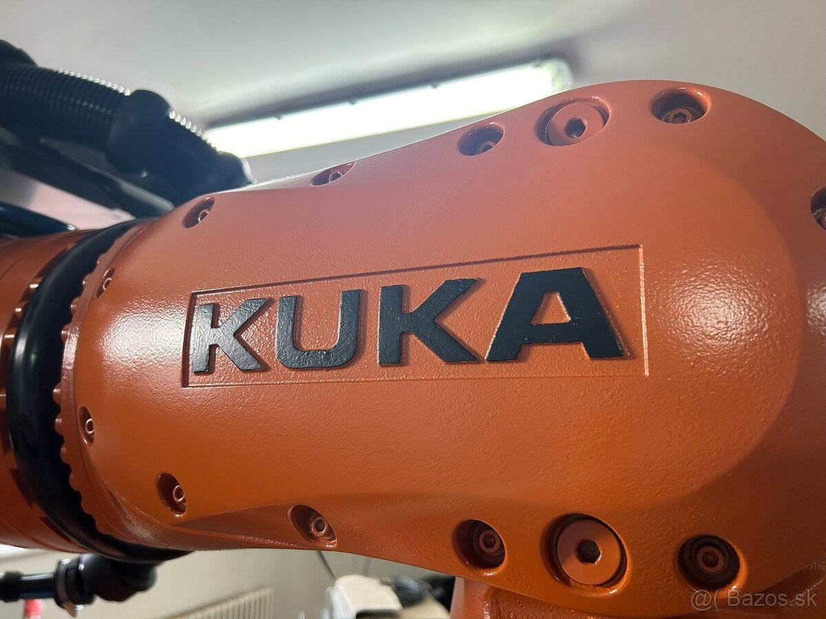 KUKA robot KR500 R2820 KRC4 Nosnost 500 kg