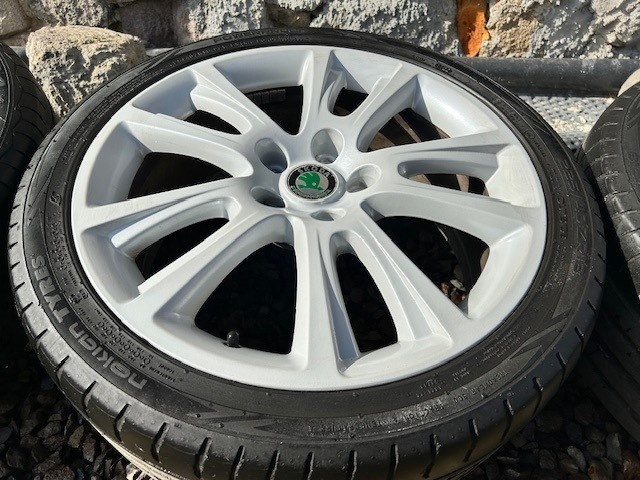 Škoda RS Zenith 5x112 R18, 225/40 R18