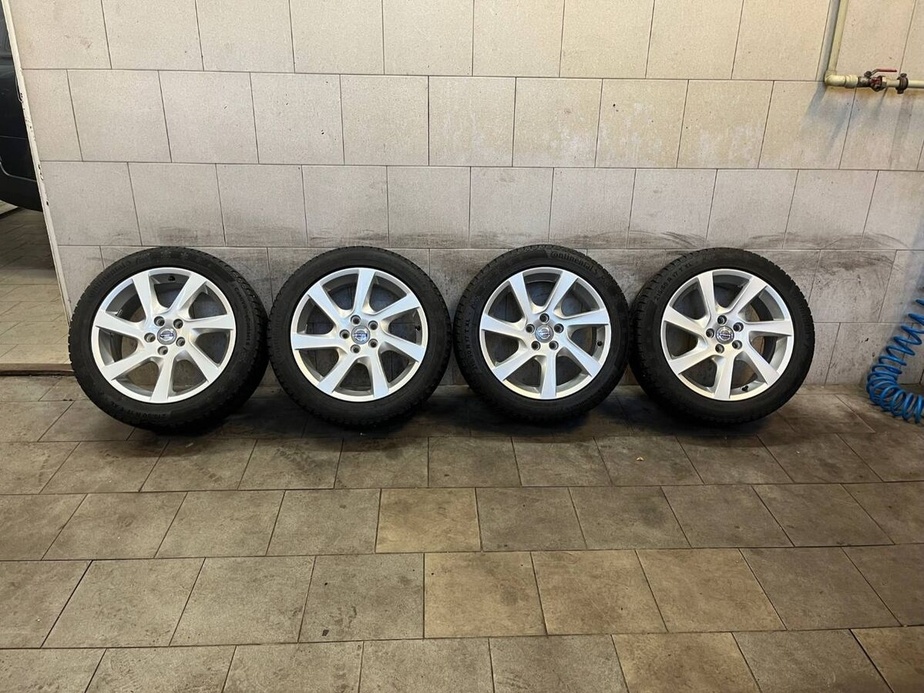 Volvo V60, S60 10-18 sada kol 215/50R17