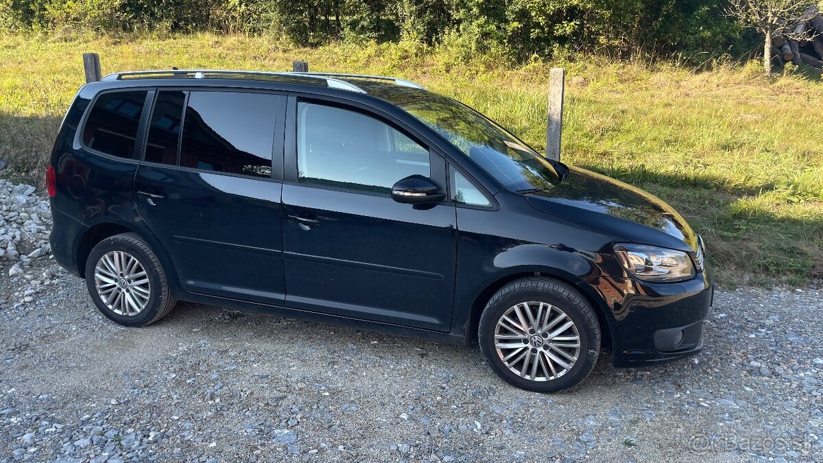 Volkswagen Touran 1T3 103kW DSG, rok 2015, výbava CUP