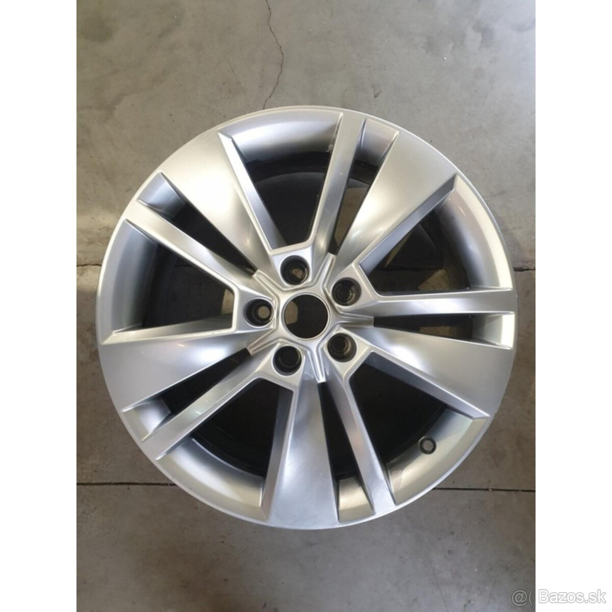 1kus Škoda disk 5x112 R18 ET43