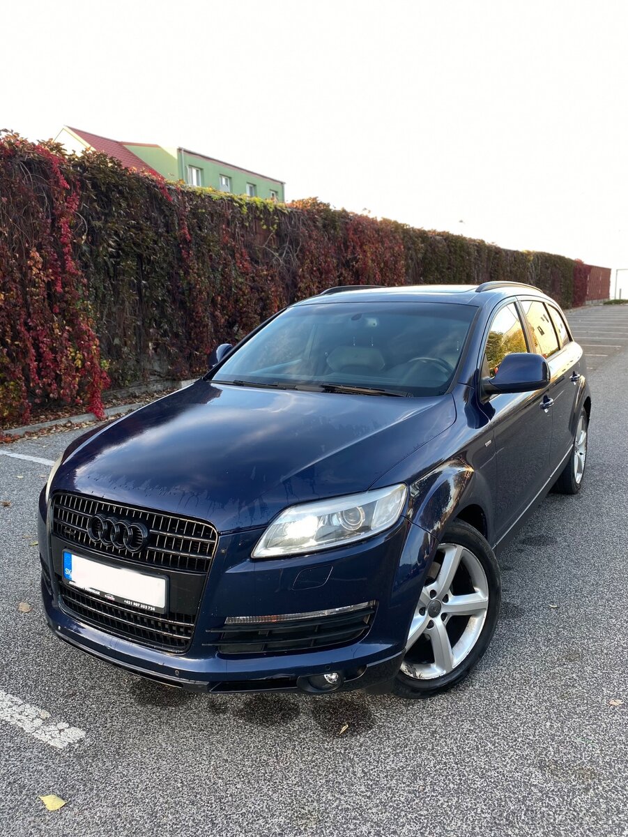 AUDI Q7 3.0TDI S-line