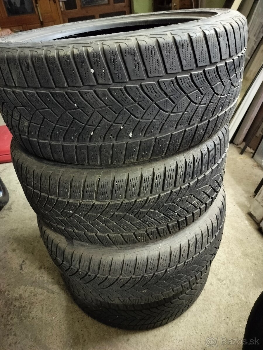 Goodyear 235/45 r18