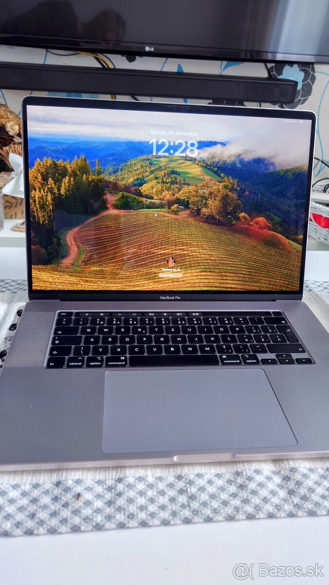 MacBook Pro 16" i7/32GB RAM/512GB SSD