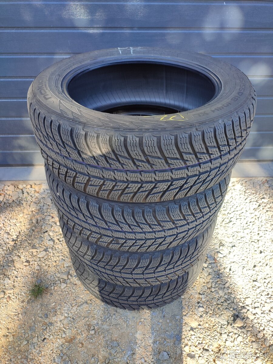 235/55R18 Zimné NOKIAN