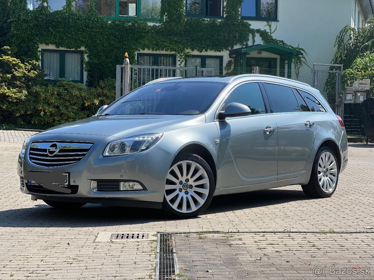 Opel Insignia 2.0 turbo benzín 4× 4 162KW 2011